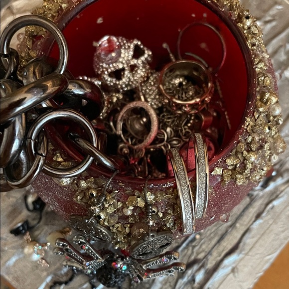 Mystery Jewelry Jar - Picture 2 of 3